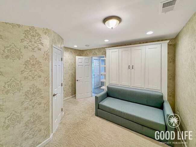 Building Photo - Stunning 5B/3.5BA House in Scripps Ranch!