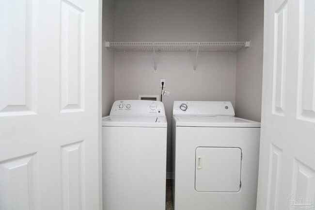 Building Photo - 6234 Cottage Woods Dr