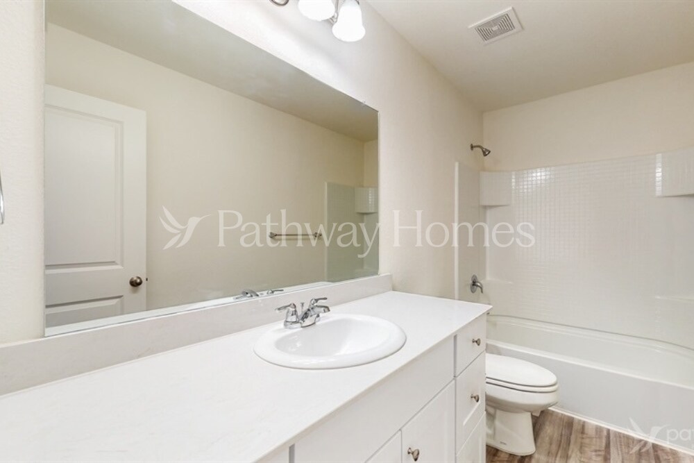 Building Photo - 1428 Ancer Wy