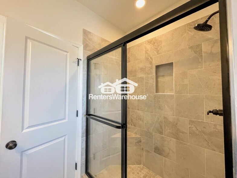 Building Photo - 1005 Opal St