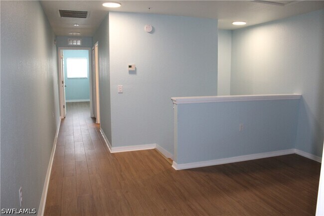 Building Photo - 9076 Gervais Cir