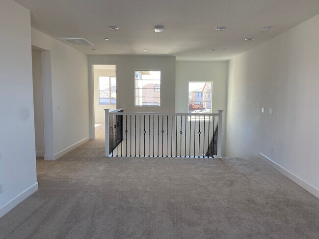 Building Photo - Luxury home in Springlake in Woodland