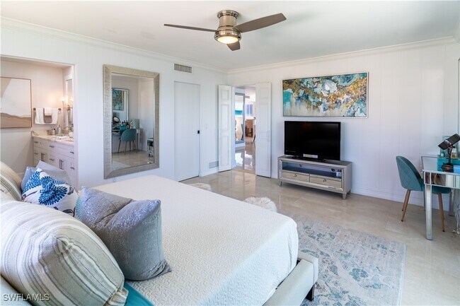 Building Photo - 9051 Gulf Shore Dr