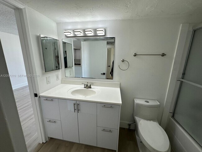 Building Photo - 8000 SW 149th Ave