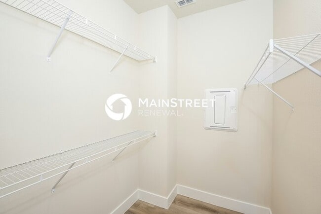 Building Photo - 3 Bedroom Pet-Friendly Home in Deland, FL ...