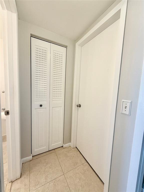 Building Photo - 84 Mansfield B