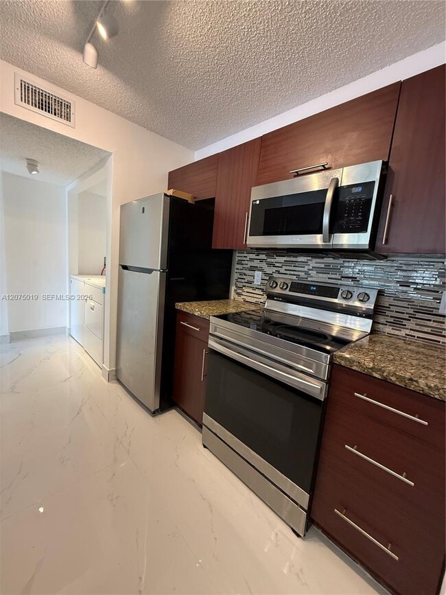 Building Photo - 15781 SW 106th Terrace