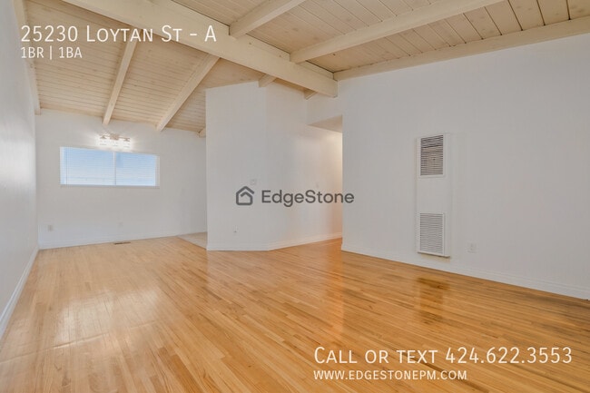 Building Photo - 25230 Loytan St