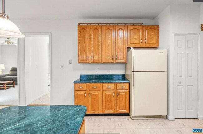 Building Photo - 1510 Beacon Hill