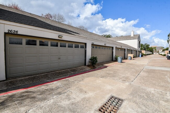 Building Photo - 2626 Bering Dr