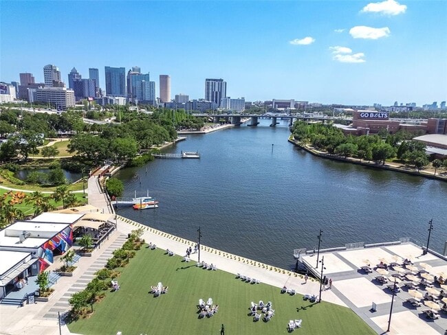 Building Photo - 318 E Patterson St