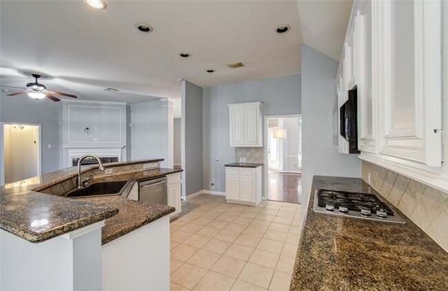 Building Photo - 14731 Raven Hollow Ln