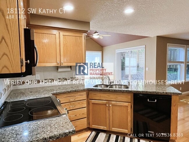 Building Photo - 18112 SW Kathy Ct