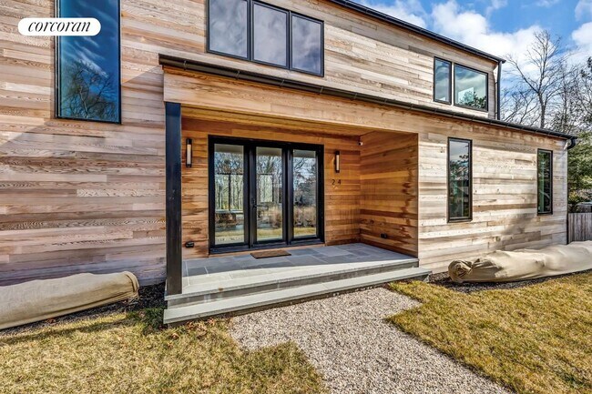 Building Photo - 24 Hedges Ln