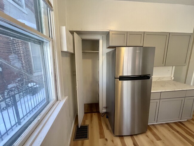 Building Photo - 26 N 16th St