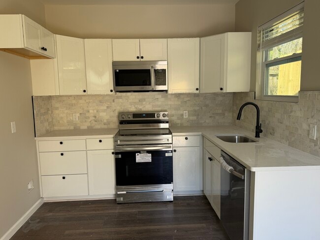 Building Photo - 3917 Crane St