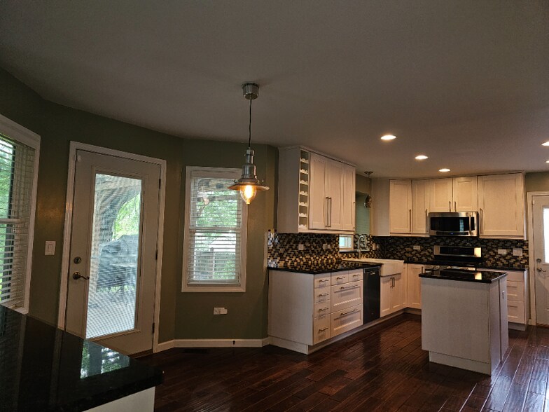Building Photo - 227 Beaver Creek Dr