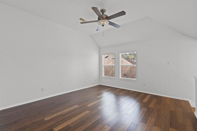 Building Photo - 12850 Pecan Shores Dr