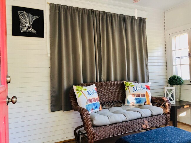 Cozy front porch - 4048 Snelling Ave