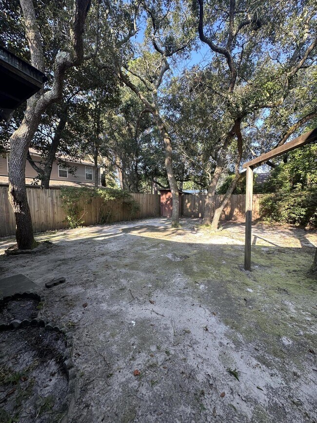 Building Photo - 334 Woodham Ct