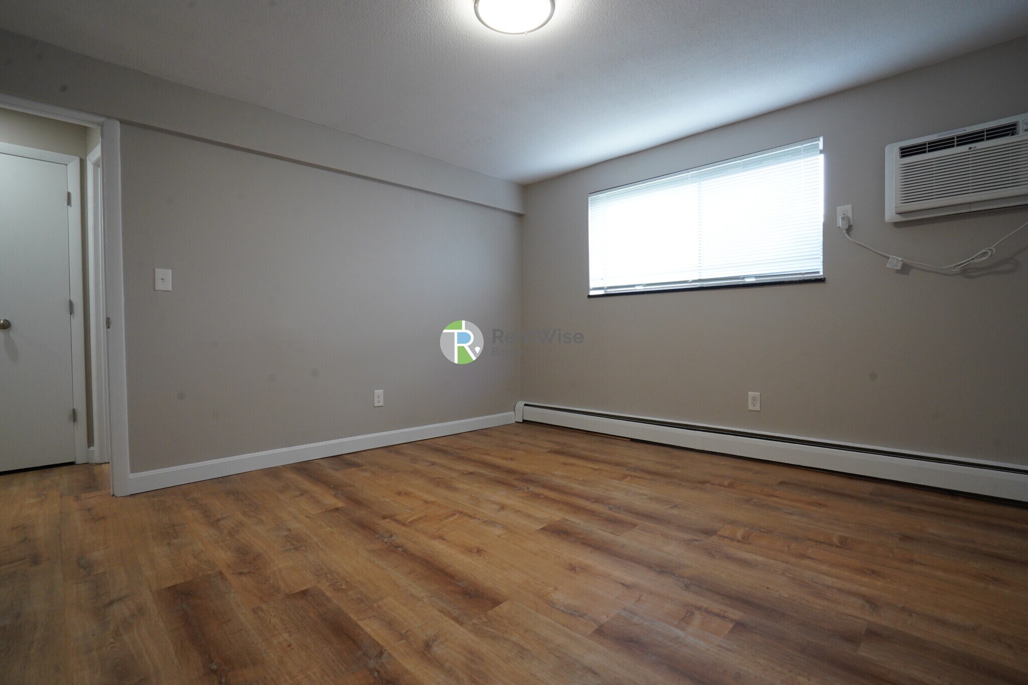 Building Photo - 394 Langley Rd
