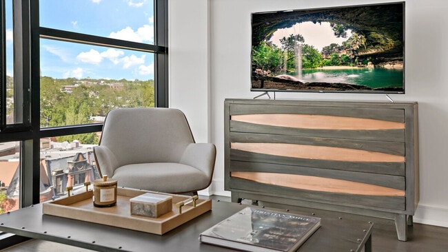 Building Photo - 1947 Vermont Ave NW