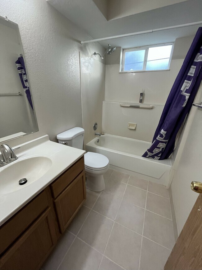 Building Photo - 3320 S 1570 E