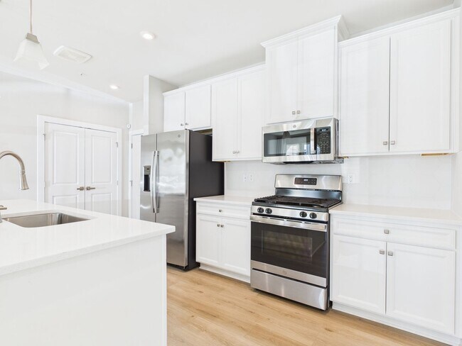 Building Photo - 6601 Citory Way