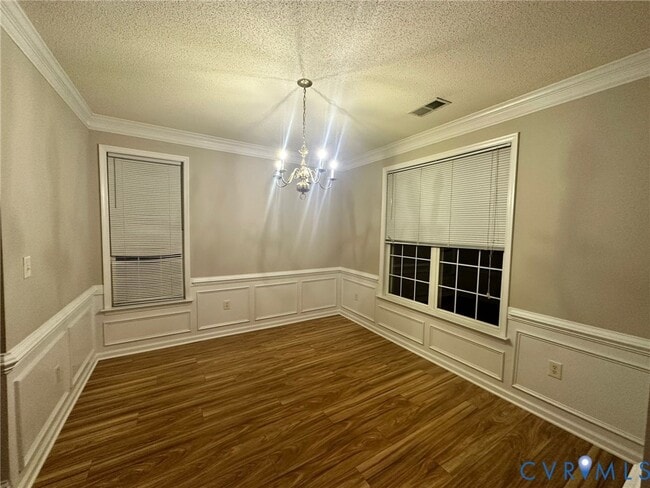 Building Photo - 5442 Fuller Dr