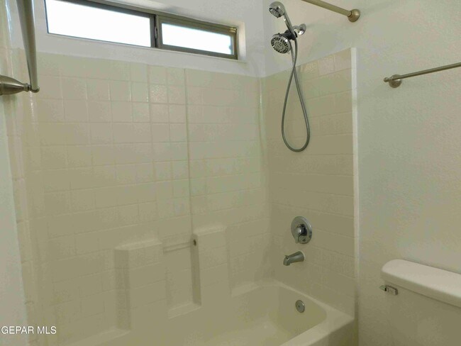 Building Photo - 14024 Tierra Halcon Dr