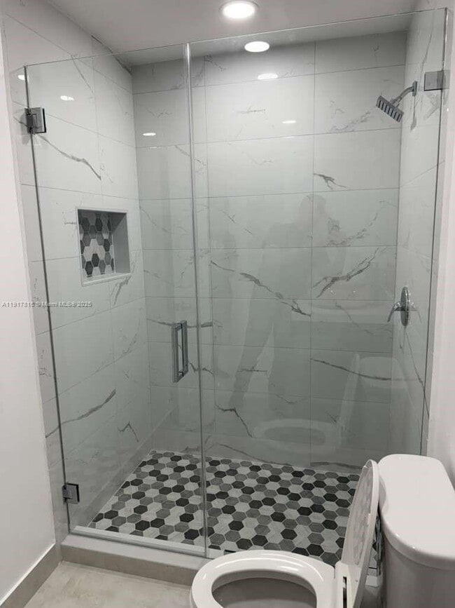 Building Photo - 7781 Simms St