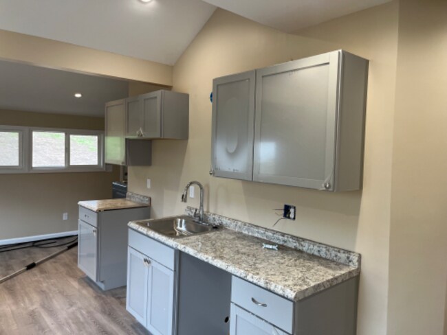 Building Photo - 1177 Lisbon St