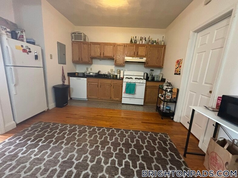 Building Photo - 17 Cummings Rd