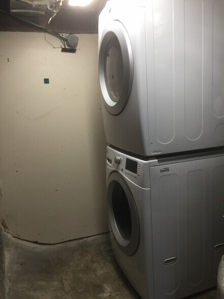 Building Photo - 3901-3907-3907 26th St