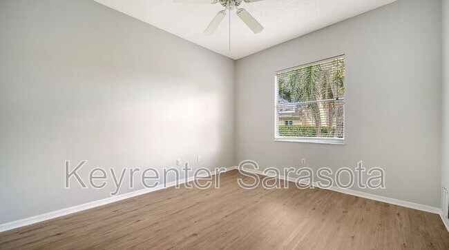 Building Photo - 4239 Balmoral Way