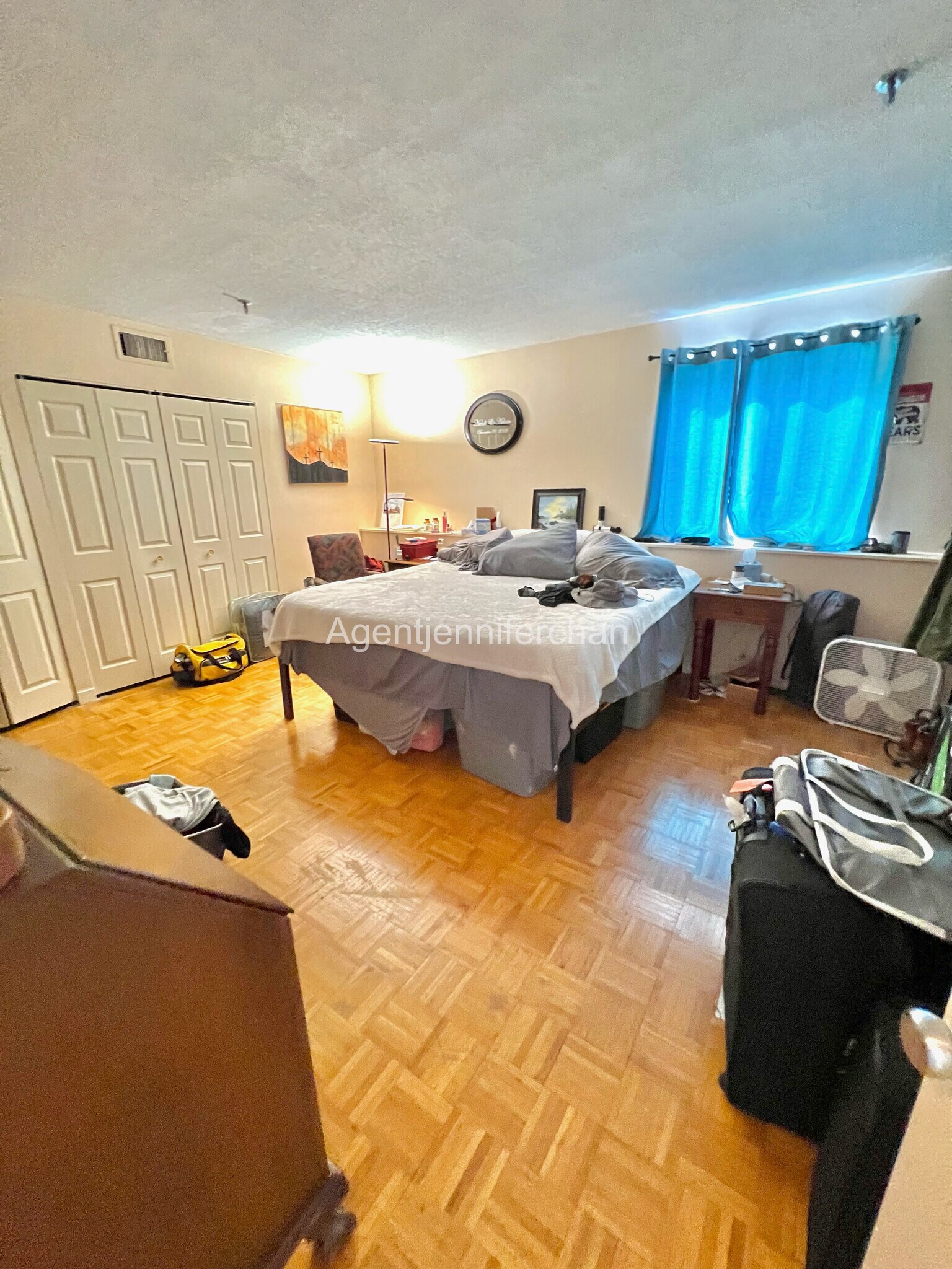 Building Photo - 147 Kelton St