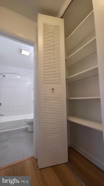 Building Photo - 10636 Montrose Ave