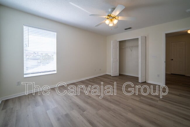 Building Photo - 1215 Kempton Chase Pkwy