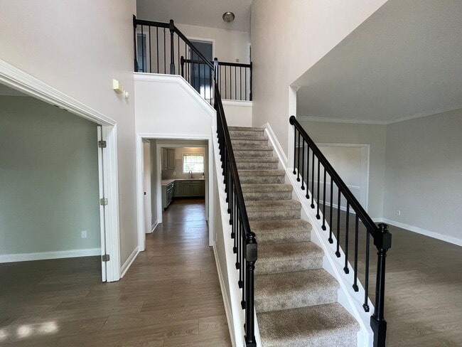 Building Photo - Remarkable East Jefferson Home For Rent