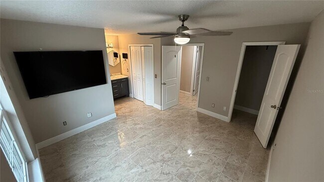 Building Photo - 9608 River Walk Ct