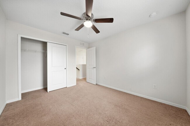 Building Photo - Beautiful Single-Family Home for Rent in Reserve at Legacy Park.Casselberry.