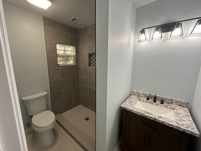 Building Photo - 1957 Knightsbridge Rd