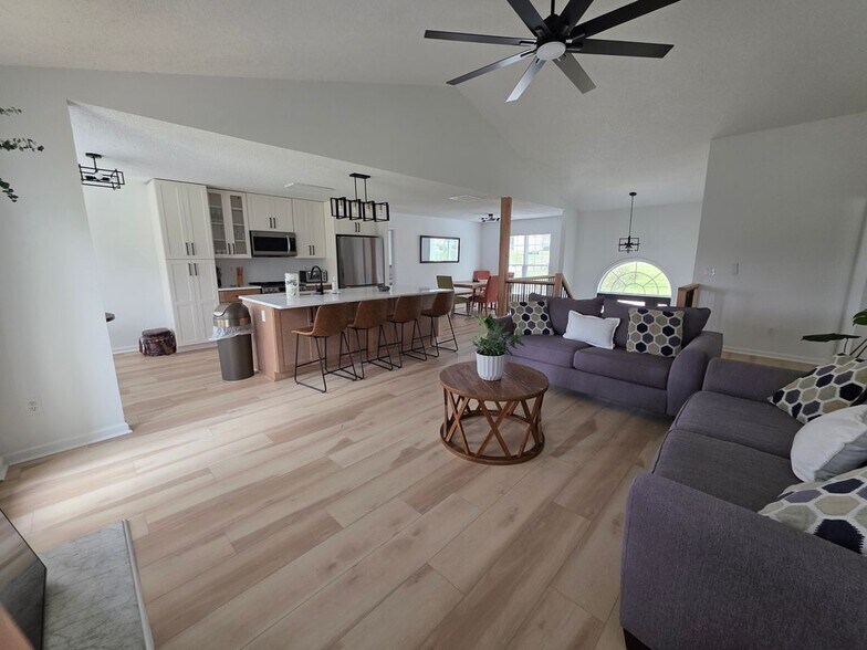Building Photo - 1222 Paiute Ct