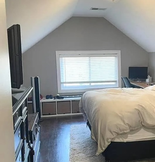 Building Photo - 2736 N Wilton Ave