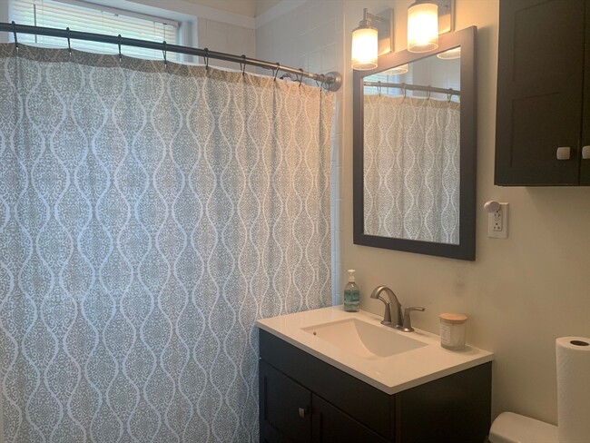 Building Photo - 224 Jamaicaway