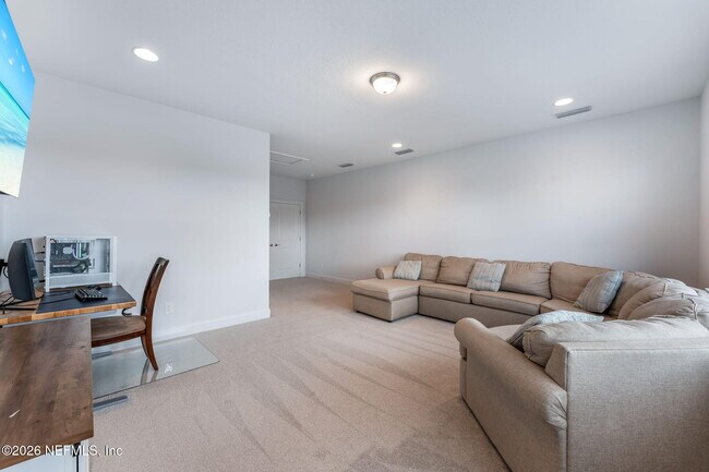 Building Photo - 281 Pne Grv Pt