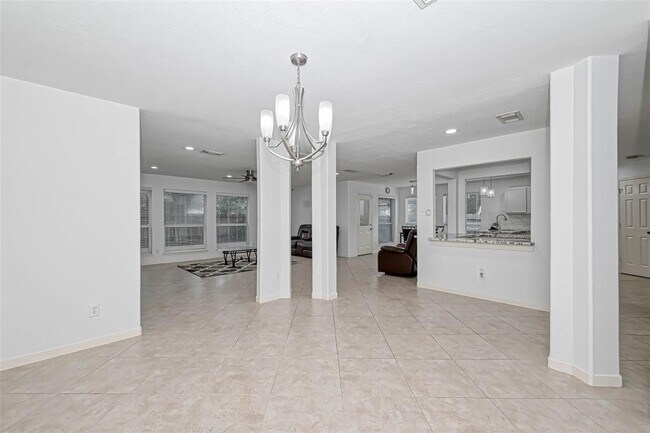 Building Photo - 14802 Dorray Ln