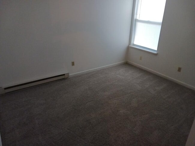 Building Photo - 2045 Rolling Meadows Ln