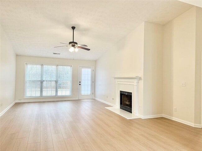 Building Photo - 1070 Rafington Dr