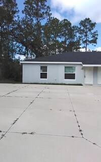 Building Photo - 9426 N Manashee Dr